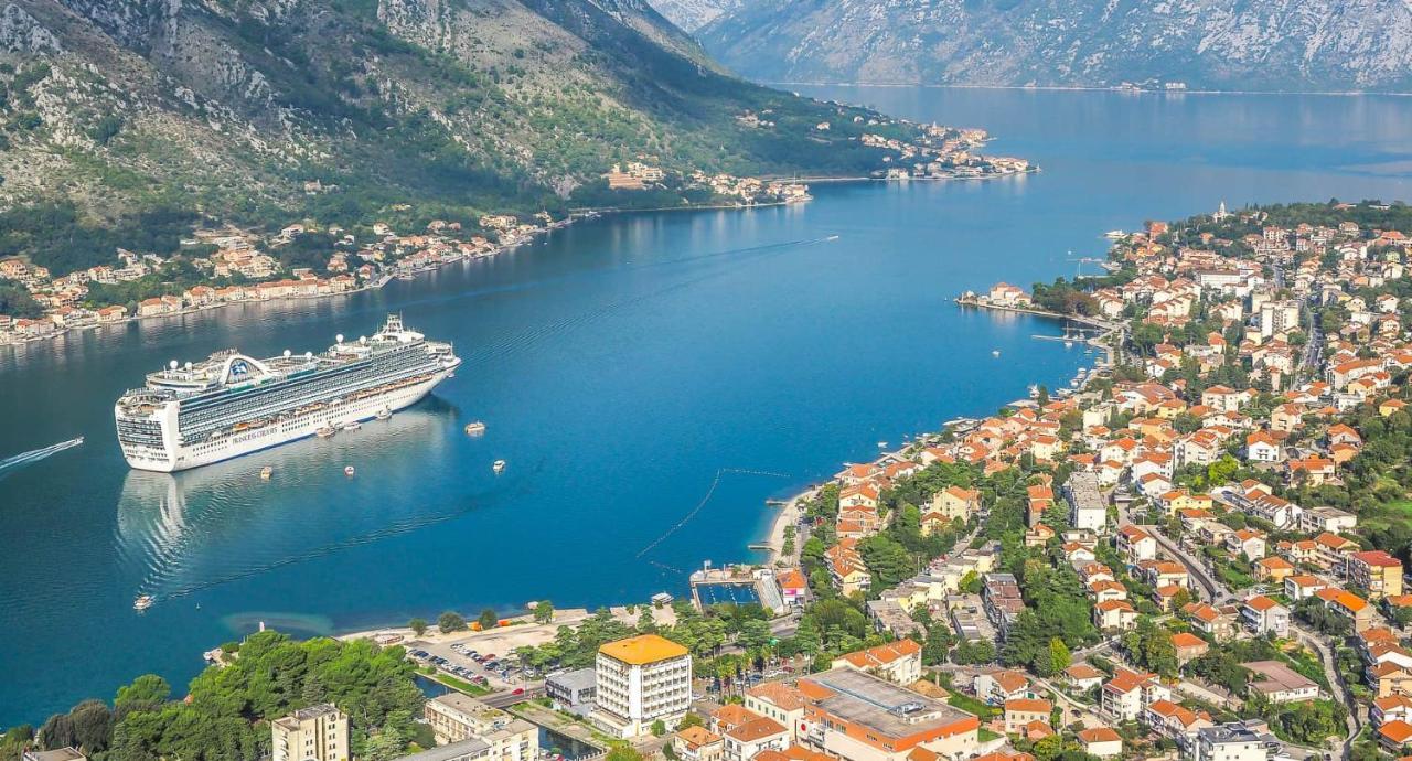 J&M Apartment Kotor Kültér fotó