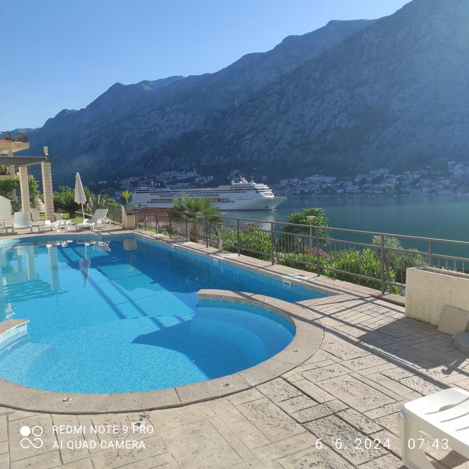 J&M Apartment Kotor Kültér fotó